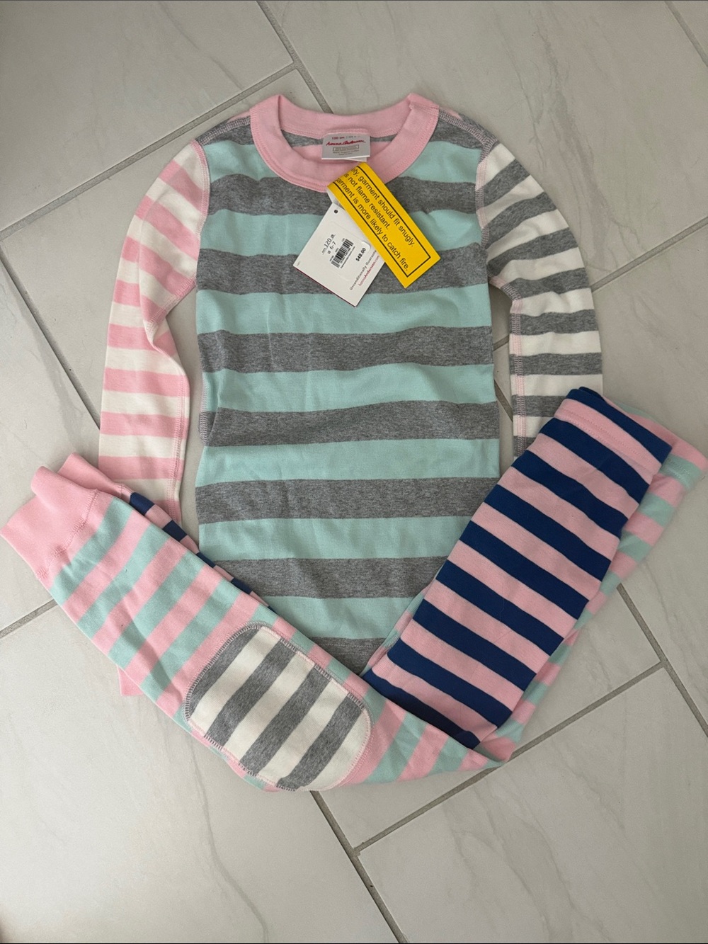 NWT Hanna Andersson 2 Piece Pajamas. size 6-7